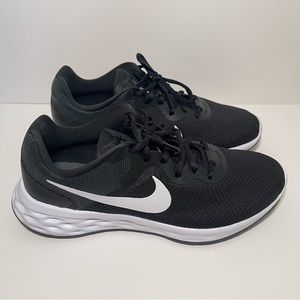 Nike Revolution 6 Women’s Road Running Sneakers - Size 10.5 - Black & White